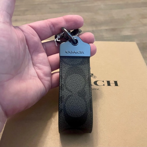 Coach Loop Keychain Fob Bag Charm In Signature Canvas - Picture 7 of 9